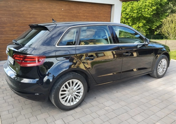 Audi A3 cena 47600 przebieg: 184000, rok produkcji 2014 z Giżycko małe 326